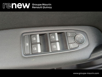 Photo 16 du bon plan RENAULT Captur 1.6 E-Tech hybride 145ch Techno Fast Track occasion à 18690 €