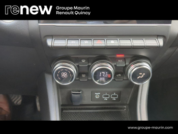 Photo 27 du bon plan RENAULT Captur 1.6 E-Tech hybride 145ch Techno Fast Track occasion à 18690 €
