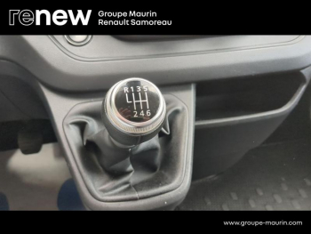 Photo 23 du bon plan RENAULT Trafic Combi L1 2.0 Blue dCi 150ch S&S Zen 8 places occasion à 19790 €
