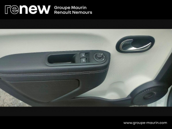 Photo 18 du bon plan RENAULT Twingo E-Tech Electric Techno R80 Achat Intégral occasion à 12890 €