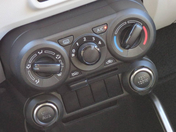 Photo 24 du bon plan SUZUKI Ignis 1.2 Dualjet 90ch occasion à 10490 €