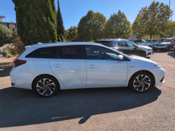Photo 5 du bon plan TOYOTA Auris Touring Sports HSD 136h Design occasion à 14990 €
