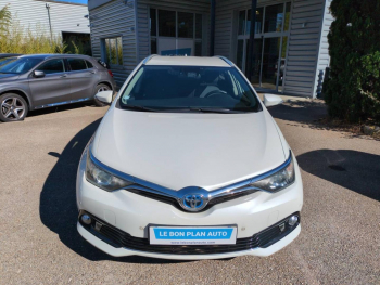 Photo 7 du bon plan TOYOTA Auris Touring Sports HSD 136h Design occasion à 14990 €