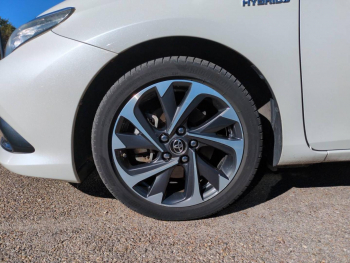 Photo 9 du bon plan TOYOTA Auris Touring Sports HSD 136h Design occasion à 14990 €