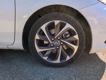 Photo 10 du bon plan TOYOTA Auris Touring Sports HSD 136h Design occasion à 14990 €
