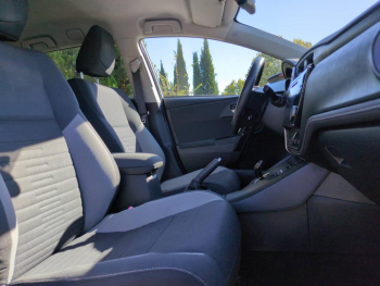 Photo 14 du bon plan TOYOTA Auris Touring Sports HSD 136h Design occasion à 14990 €