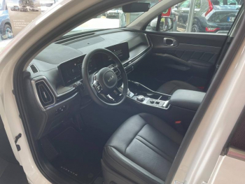Photo 8 du bon plan KIA Sorento 1.6 T-GDi 253ch PHEV Design Business 4x4 7 places occasion à 59990 €