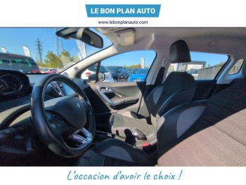 Photo 19 du bon plan PEUGEOT 2008 1.2 PureTech 110ch Allure S&S EAT6 occasion à 8490 €