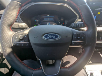 Photo 15 du bon plan FORD Kuga 2.5 Duratec 180ch Hybrid FlexiFuel ST-Line X Powershift occasion à 33990 €