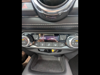 Photo 13 du bon plan NISSAN Juke 1.0 DIG-T 114ch Tekna 2023 occasion à 19990 €