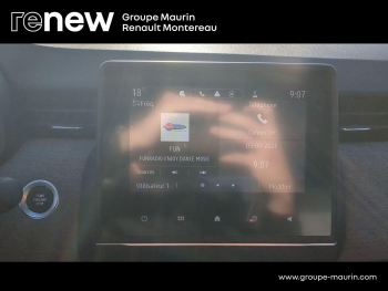 Photo 12 du bon plan RENAULT Clio 1.6 E-Tech 145ch full hybrid Techno occasion à 18490 €