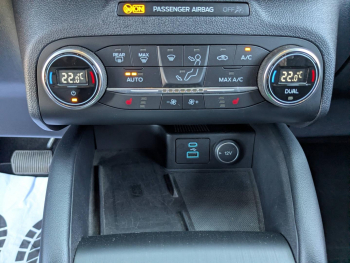 Photo 15 du bon plan FORD Kuga 2.5 DURATEC PHEV 225CH POWERSPLIT eCVT VIGNALE occasion à 24900 €
