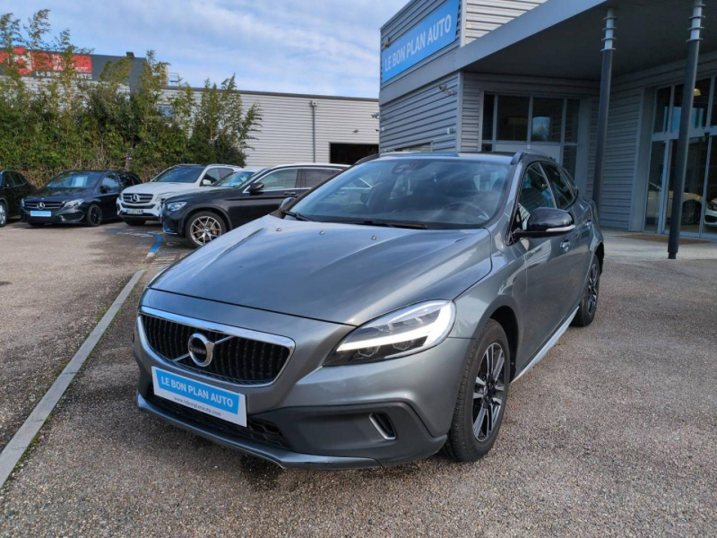 Bon plan VOLVO V40 Cross Country T3 152ch Luxe Geartronic occasion à 11990 €
