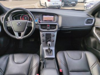 Photo 16 du bon plan VOLVO V40 Cross Country T3 152ch Luxe Geartronic occasion à 11990 €