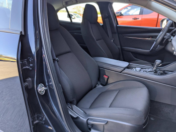 Photo 20 du bon plan MAZDA Mazda 3 Berline 2.5 e-SKYACTIV-G M-Hybrid 140ch Exclusive Line BVA 2025 occasion à 26900 €