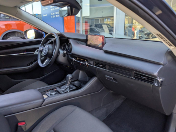 Photo 21 du bon plan MAZDA Mazda 3 Berline 2.5 e-SKYACTIV-G M-Hybrid 140ch Exclusive Line BVA 2025 occasion à 26900 €