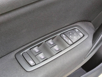 Photo 20 du bon plan RENAULT Megane 1.5 Blue dCi 115ch Business occasion à 10990 €