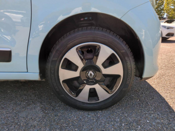 Photo 10 du bon plan RENAULT Twingo 1.0 SCe 70ch Limited Euro6 occasion à 6990 €