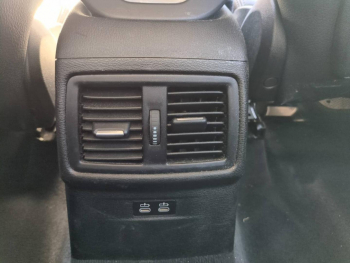 Photo 18 du bon plan BMW X1 xDrive18dA 150ch Lounge occasion à 21990 €