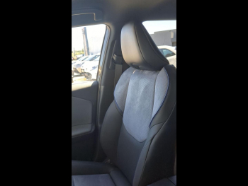 Photo 14 du bon plan TOYOTA RAV4 2.5 Hybride Rechargeable 309ch Graphic AWD-i RC26 occasion à 55500 €