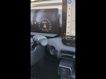 Photo 26 du bon plan TOYOTA RAV4 2.5 Hybride Rechargeable 309ch Graphic AWD-i RC26 occasion à 55500 €