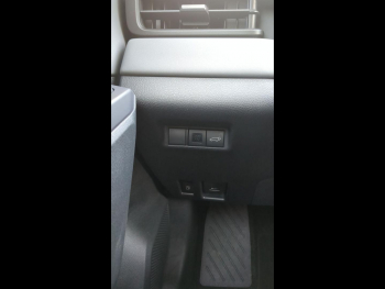 Photo 27 du bon plan TOYOTA RAV4 2.5 Hybride Rechargeable 309ch Graphic AWD-i RC26 occasion à 55500 €