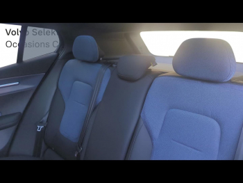 Photo 6 du bon plan VOLVO EX30 P5 Long Range 272ch 69kWh Ultra occasion à 43900 €
