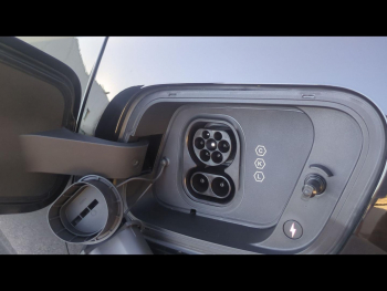 Photo 18 du bon plan VOLVO EX30 P5 Long Range 272ch 69kWh Ultra occasion à 43900 €