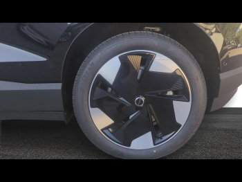 Photo 22 du bon plan VOLVO EX30 P5 Long Range 272ch 69kWh Ultra occasion à 43900 €