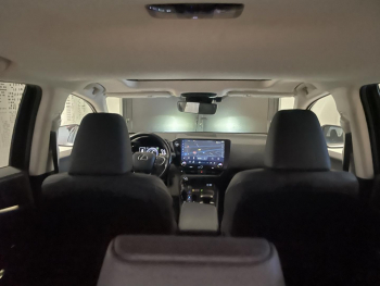 Photo 16 du bon plan LEXUS NX 450h+ Luxe 4WD Pack Design occasion à 42990 €