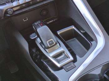 Photo 20 du bon plan PEUGEOT 3008 1.6 THP 165ch Allure Business S&S EAT6 occasion à 12480 €
