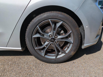 Photo 12 du bon plan FORD Focus 1.0 EcoBoost 125ch ST-Line occasion à 10900 €