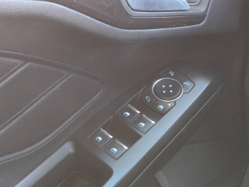 Photo 23 du bon plan FORD Focus 1.0 EcoBoost 125ch ST-Line occasion à 10900 €