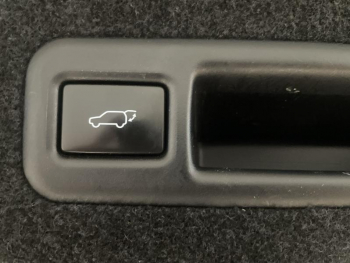 Photo 13 du bon plan LEXUS RX 450hL 4WD Luxe Pack Techno occasion à 33990 €