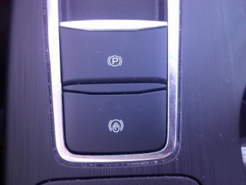 Photo 13 du bon plan FORD Kuga 2.5 Duratec 180ch Hybrid FlexiFuel Titanium Powershift occasion à 28900 €