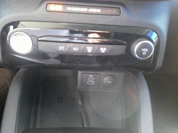 Photo 15 du bon plan FORD Kuga 2.5 Duratec 180ch Hybrid FlexiFuel Titanium Powershift occasion à 28900 €