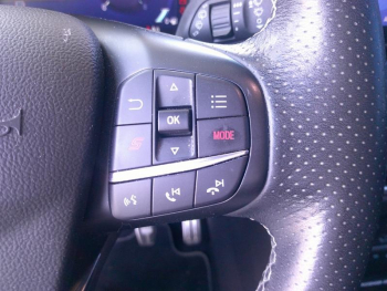 Photo 18 du bon plan FORD Puma 1.5 EcoBoost 200ch ST occasion à 21900 €