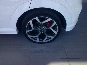 Photo 22 du bon plan FORD Puma 1.5 EcoBoost 200ch ST occasion à 21900 €