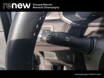 Photo 21 du bon plan RENAULT Captur 1.6 E-Tech hybride rechargeable 160ch Initiale Paris -21 occasion à 15999 €