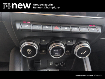 Photo 25 du bon plan RENAULT Captur 1.6 E-Tech hybride rechargeable 160ch Initiale Paris -21 occasion à 15999 €