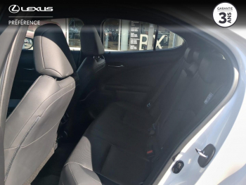 Photo 14 du bon plan LEXUS UX 300e Luxe occasion à 21990 €
