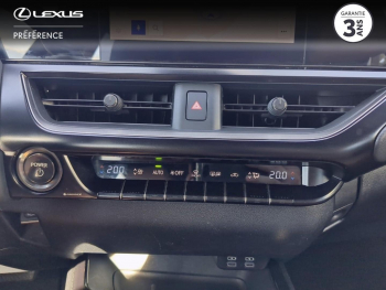 Photo 11 du bon plan LEXUS UX 250h Pack Business 2WD occasion à 25990 €