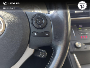 Photo 16 du bon plan LEXUS IS 300h Pack Business occasion à 19990 €