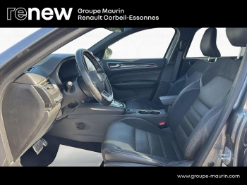 Photo 11 du bon plan RENAULT Arkana 1.6 E-Tech hybride 145ch Engineered -22 occasion à 23870 €