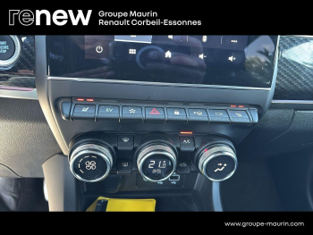 Photo 29 du bon plan RENAULT Arkana 1.6 E-Tech hybride 145ch Engineered -22 occasion à 23870 €
