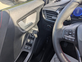 Photo 19 du bon plan FORD Puma 1.0 Flexifuel 125ch S&S mHEV ST-Line occasion à 18490 €
