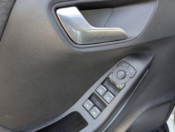 Photo 8 du bon plan FORD Puma 1.0 EcoBoost 125ch S&S mHEV Titanium Powershift occasion à 20490 €