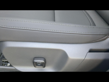 Photo 18 du bon plan VOLVO EX30 P5 Long Range 272ch 69kWh Ultra occasion à 44900 €