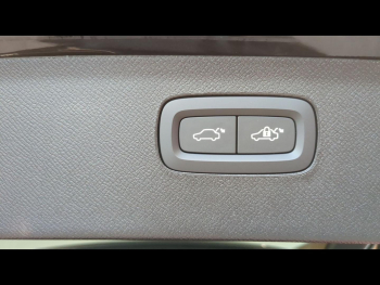 Photo 9 du bon plan VOLVO XC90 T8 AWD 310 + 145ch Ultra Style Dark Geartronic occasion à 104900 €