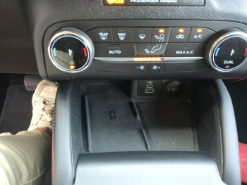 Photo 24 du bon plan FORD Kuga 2.5 Duratec 190ch FHEV E85 ST-Line Business BVA occasion à 24490 €